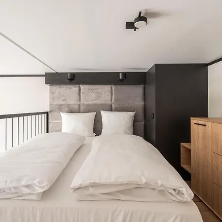 Rentplanet - Zarembowicza Apartment